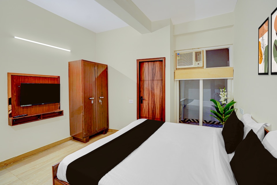 Hotel O Cozi inn, Old Gurgaon, Gurgaon