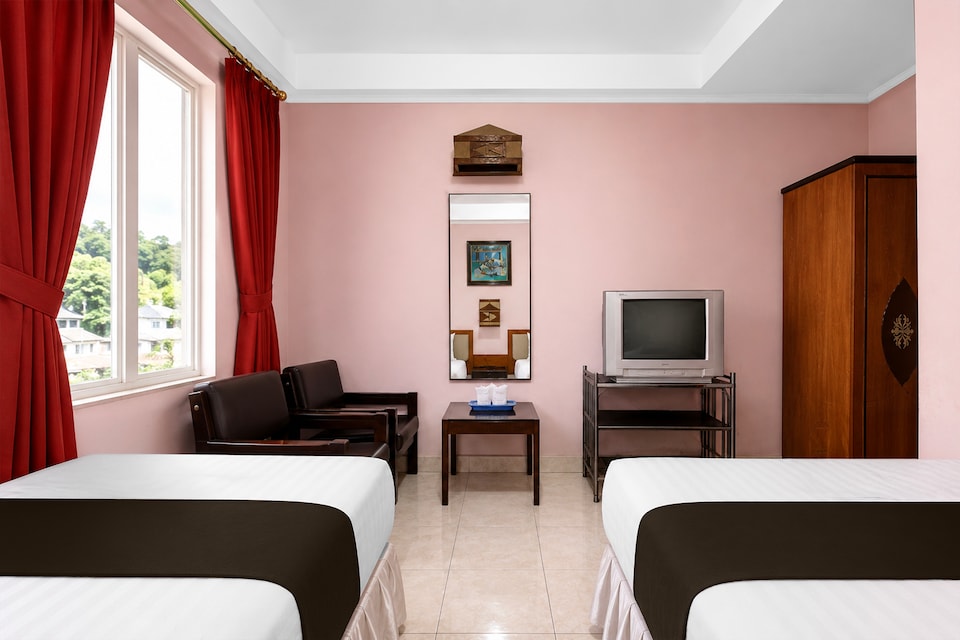 Hotel O near Tawangmangu Wonder Park formerly Komajaya Komaratih, Tawangmangu, Karanganyar