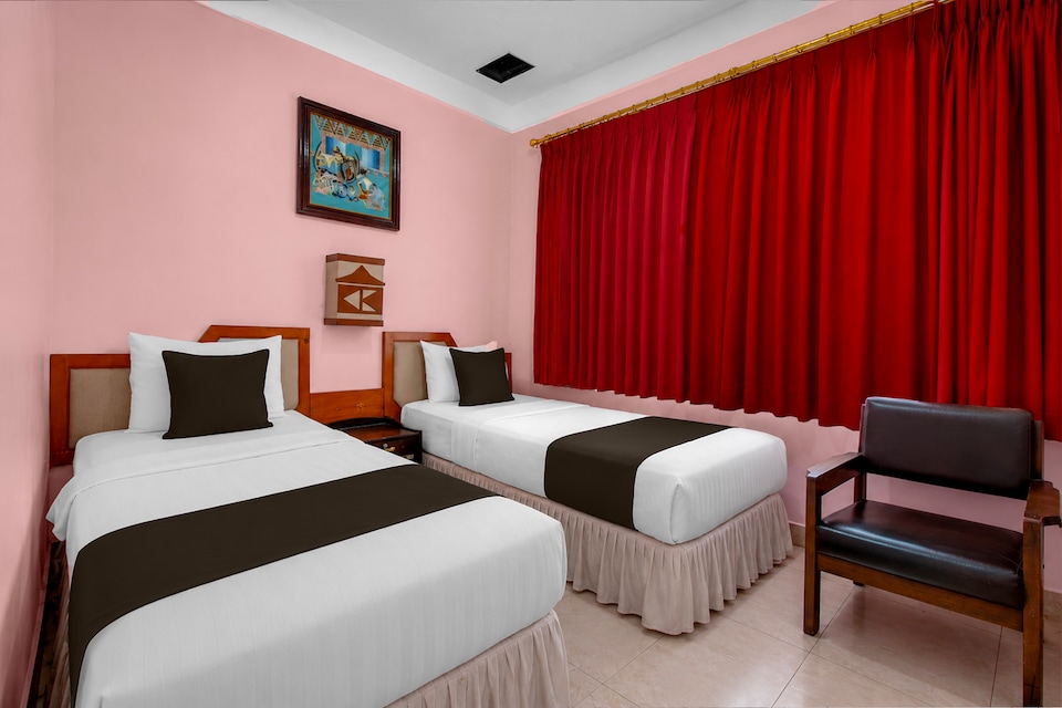 Hotel O near Tawangmangu Wonder Park formerly Komajaya Komaratih, Tawangmangu, Karanganyar