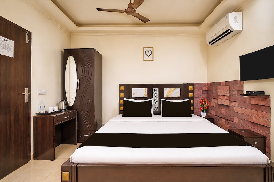 Collection O Sector 5 Ghaziabad Formerly Five Seas , Indirapuram Ghaziabad, Ghaziabad