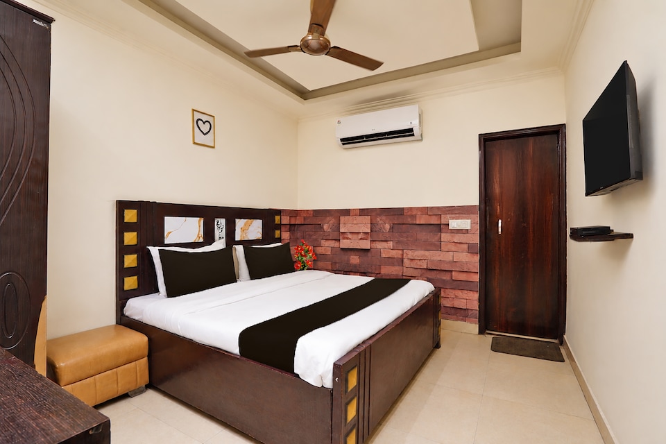 Collection O Sector 5 Ghaziabad Formerly Five Seas , Indirapuram Ghaziabad, Ghaziabad