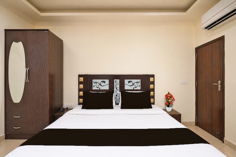 Collection O Sector 5 Ghaziabad Formerly Five Seas , Indirapuram Ghaziabad, Ghaziabad
