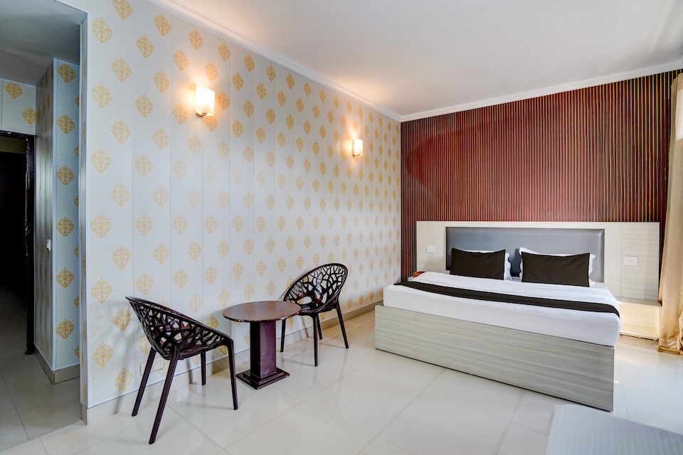 Hotel O Royal Residency , Medanta, Gurgaon