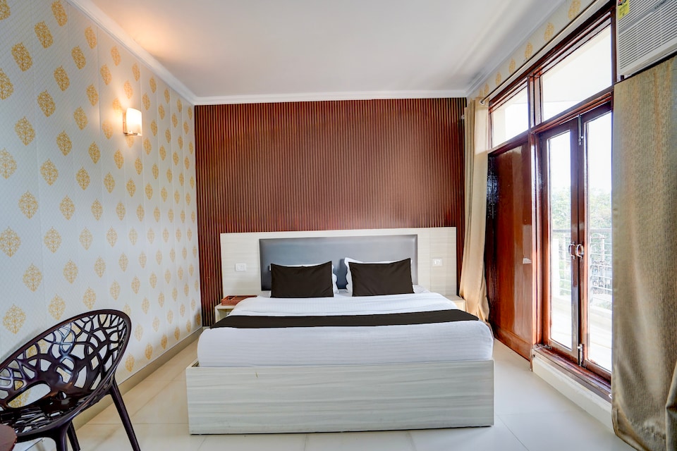 Hotel O Royal Residency , Medanta, Gurgaon