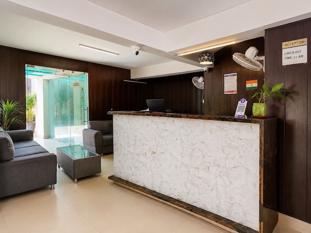 Hotel O Royal Residency 