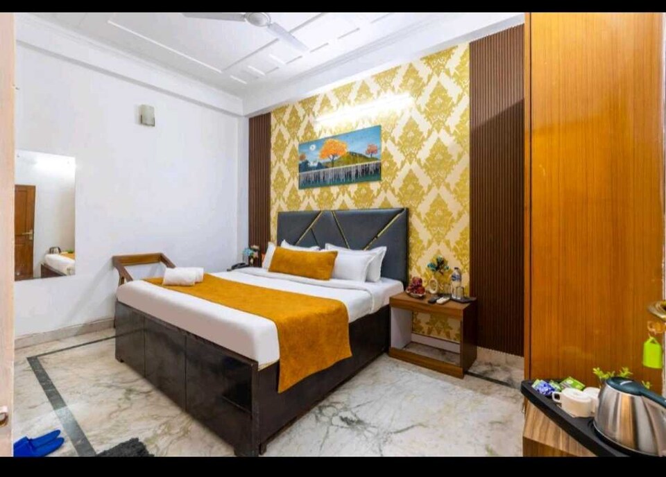 Spot on  Aura Inn, Noida City, Noida