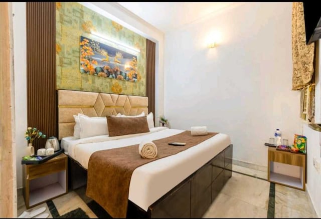 Spot on  Aura Inn