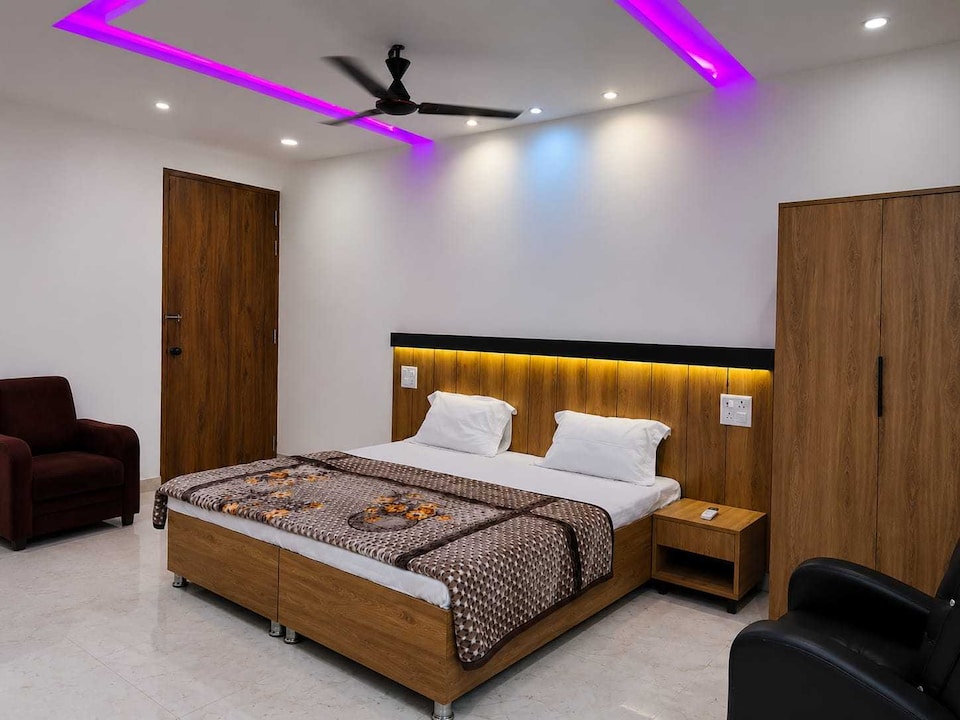 SPOT ON BHAVYA INN, Puranpur, Puranpur