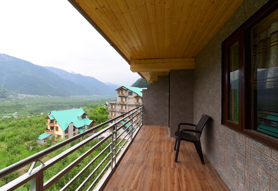 OYO Hotel Akash Hills, Kanyal Road, Manali