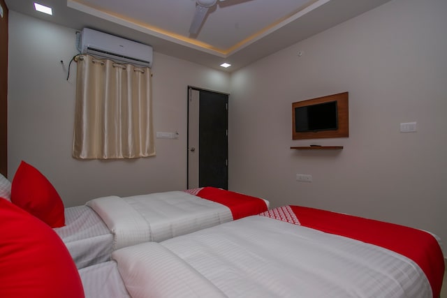 Super Hotel O Varcity Phi Premium Pavilion ,Above HDFC Bank ,Near Anjaneya Temple Madiwala, Hosur Main r