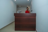 Hotel O Varcity Phi Premium Pavilion ,Above HDFC Bank ,Near Anjaneya Temple Madiwala, Hosur Main r