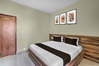 Hotel O GK Grand