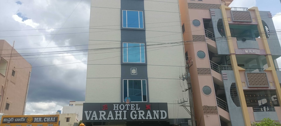 HOTEL O VARAHI GRAND , Transit Tirupati, Tirupati