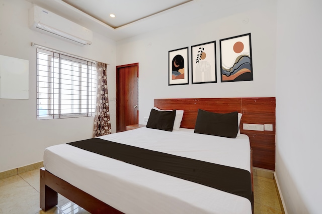 HOTEL O VARAHI GRAND 