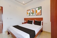 HOTEL O VARAHI GRAND 