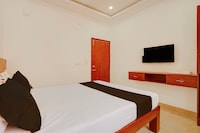 HOTEL O VARAHI GRAND 