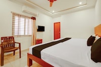 HOTEL O VARAHI GRAND 