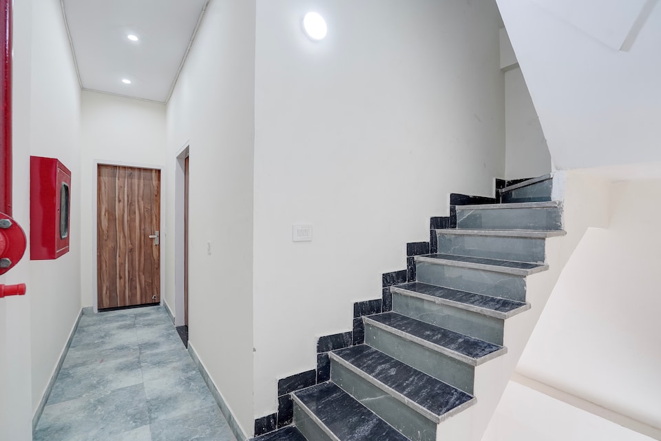 OYO 844844 Hotel royal Inn, Ghaziabad City, Ghaziabad