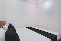 OYO 844844 Hotel royal Inn
