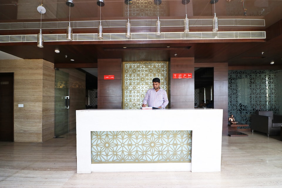 Capital O 2642 Skyline Hotel, Airport Road - Bhopal, Bhopal