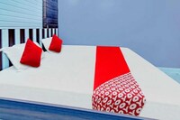 Hotel O White House Residency