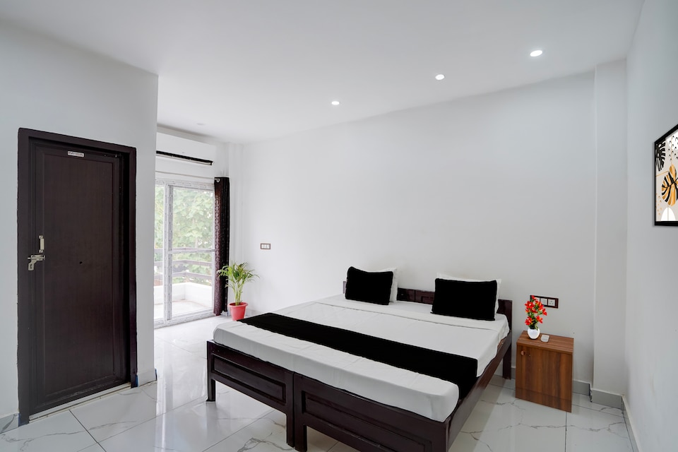 Hotel O Park Palace , Vikas Nagar Lucknow, Lucknow