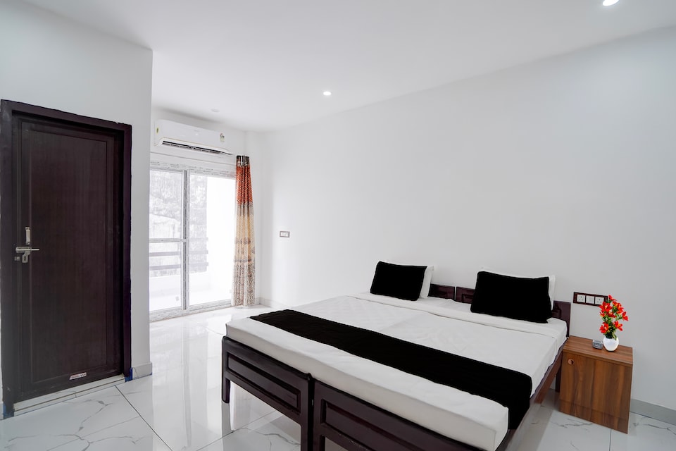 Hotel O Park Palace , Vikas Nagar Lucknow, Lucknow