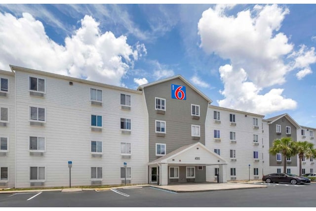 Motel 6 Suites Fort Myers FL