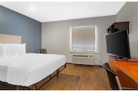 Motel 6 Suites Fort Myers FL
