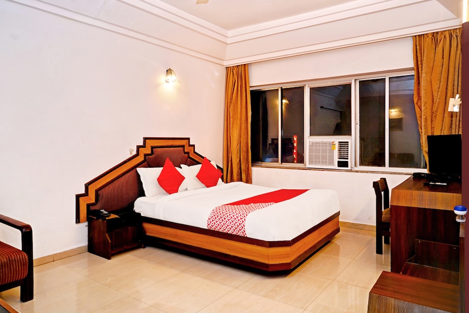 OYO Flagship 14469 Darshan Tower Gitanjali, Bus Stand Nagpur, Nagpur