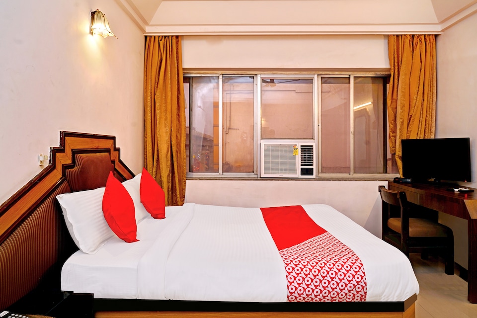 OYO Flagship 14469 Darshan Tower Gitanjali, Bus Stand Nagpur, Nagpur