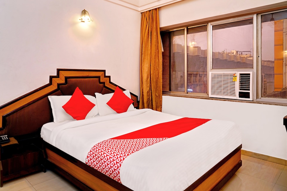 OYO Flagship 14469 Darshan Tower Gitanjali, Bus Stand Nagpur, Nagpur