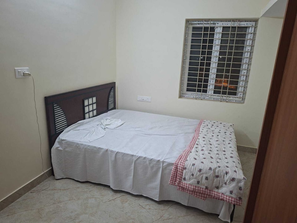 SPOT ON L N S Paying Guest House , Malleshwaram, Bangalore