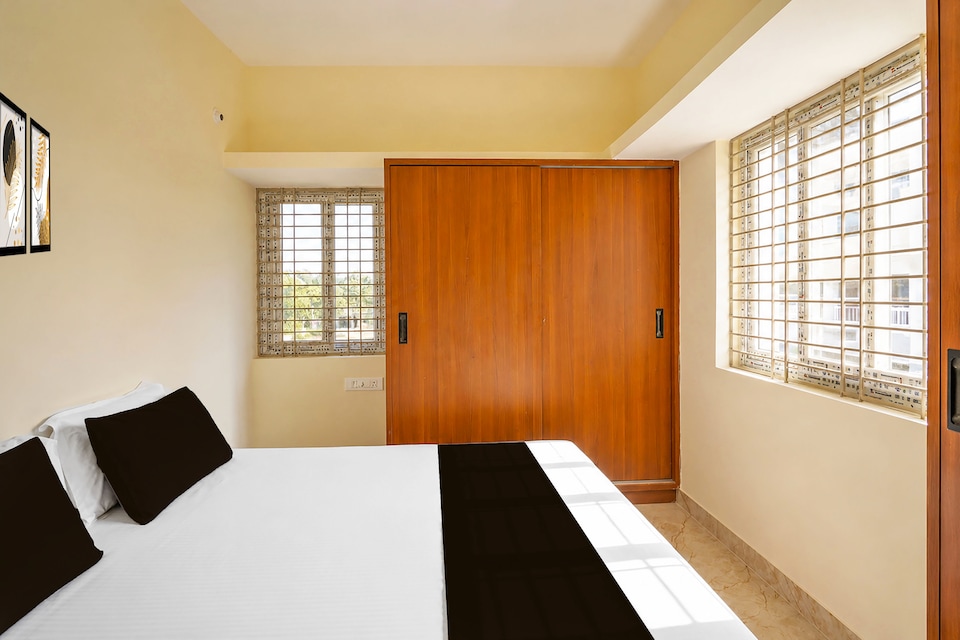 SPOT ON L N S Paying Guest House , Malleshwaram, Bangalore