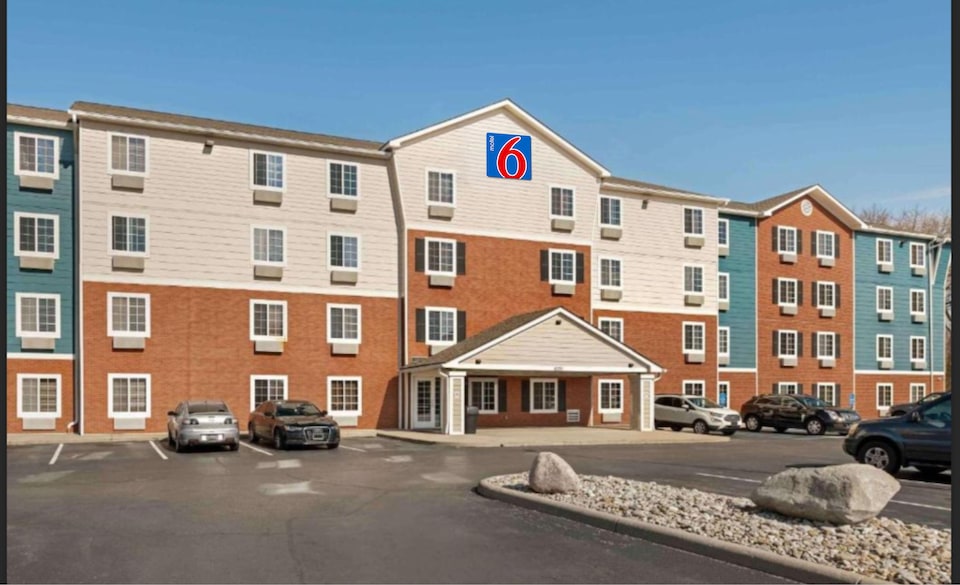 Motel 6 Cincinnati Sharonville, OH, C45241, Cincinnati OH