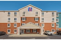 Motel 6 Suites Cincinnati Sharonville, OH