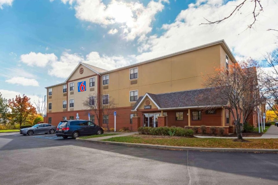 Motel 6 Suites Rochester Henrietta NY, C14414, Rochester NY