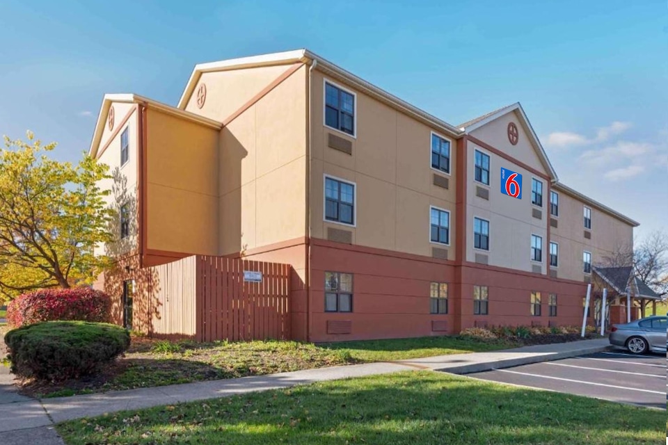 Motel 6 Suites Rochester Henrietta NY, C14414, Rochester NY
