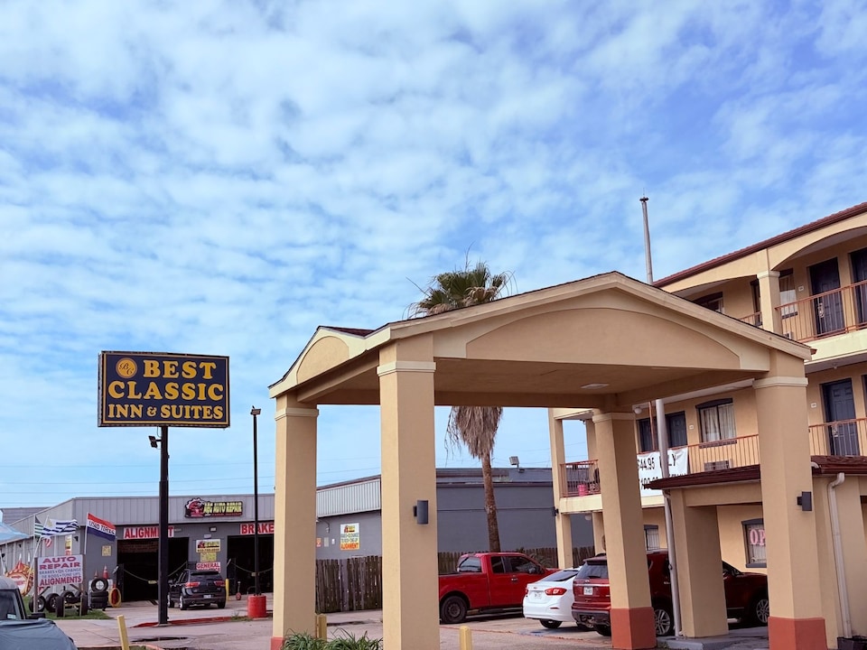 Best Classic Inn & Suites Houston I 45 near IAH, C77014, Houston