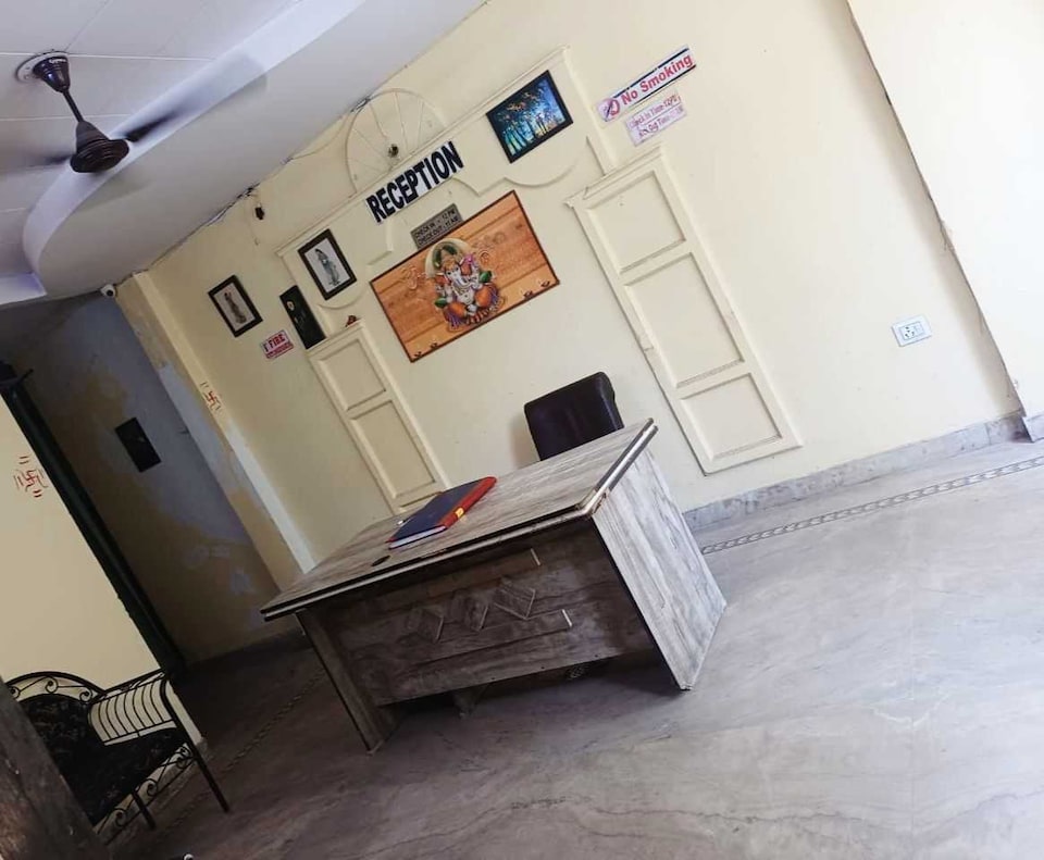 Hotel O Royal Stay, Anand Vihar Delhi, Delhi