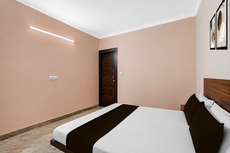 Hotel O Royal Stay, Anand Vihar Delhi, Delhi