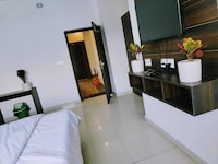 Hotel O Royal Vista 