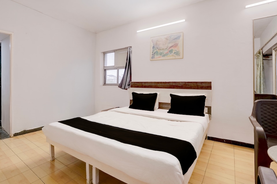 Hotel O Bhavnagar Bus Terminal Formerly Jubliee, Kalubha Road Bhavnagar, Bhavnagar