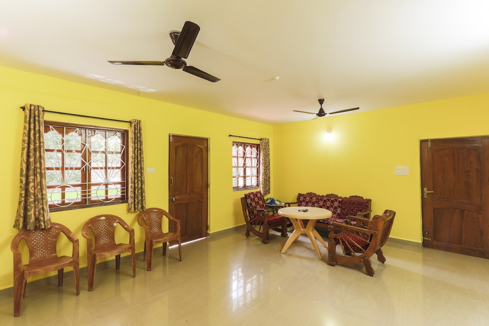 OYO Home 14484 Balcony 2BHK, Majorda Goa, Goa