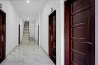Hotel O near Masjid Raya Al-Mashun formerly Hotel Wisma Yuli