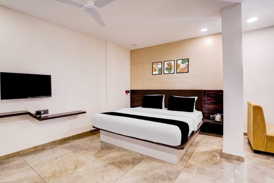 Clubhouse Vytilla Kochi, Vytilla Kochi, Kochi