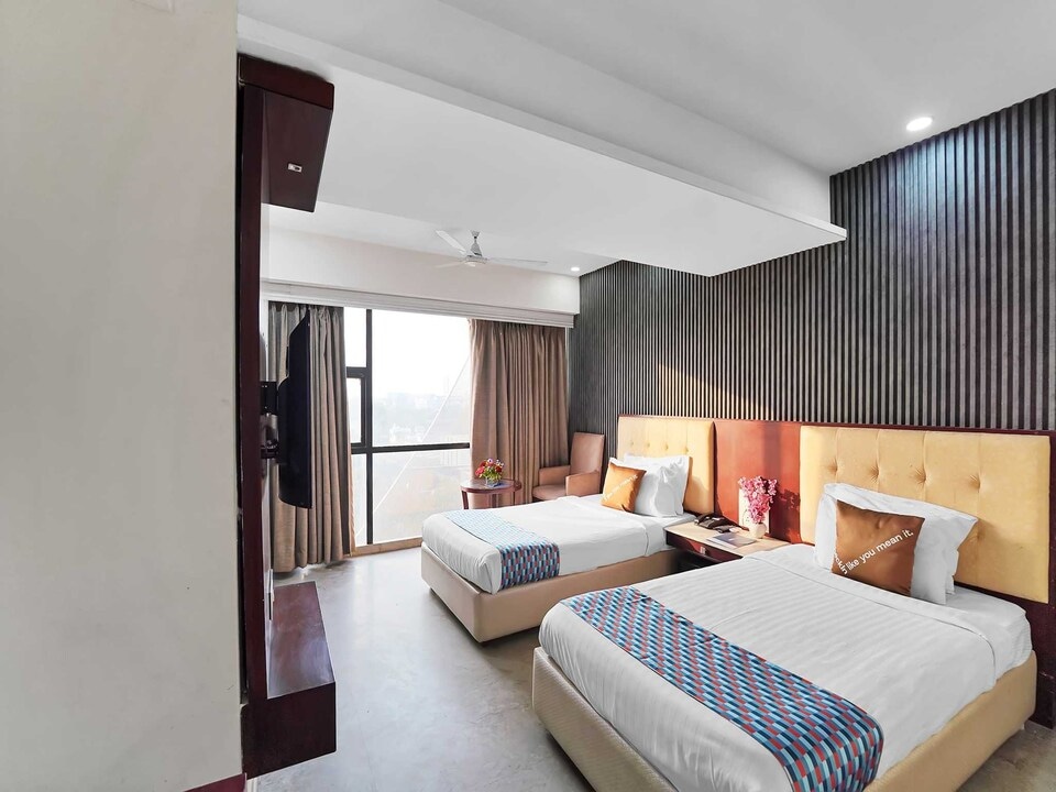 Clubhouse Vytilla Kochi by CheckIn, Vytilla Kochi, Kochi