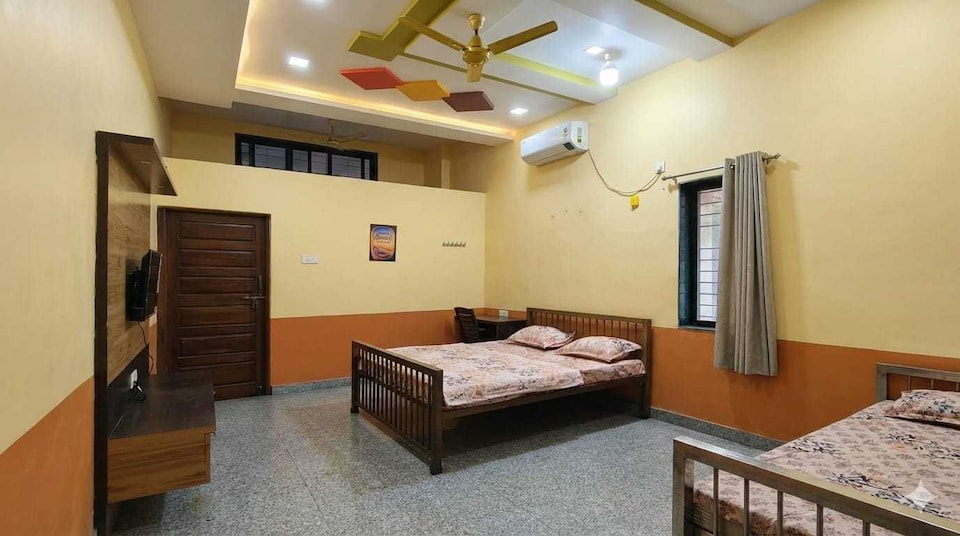 Hotel O Samrat Residency, Bori, Bori