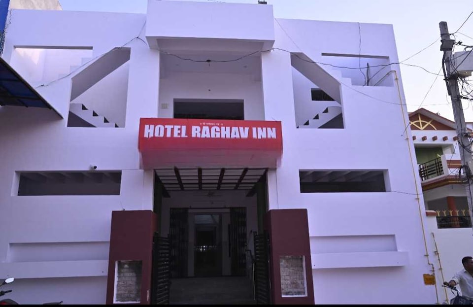 Hotel O Raghav Inn, Raebareily city, Raebareily