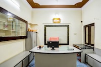 Hotel O  Bluebird Inn Hotel And Guest House 
